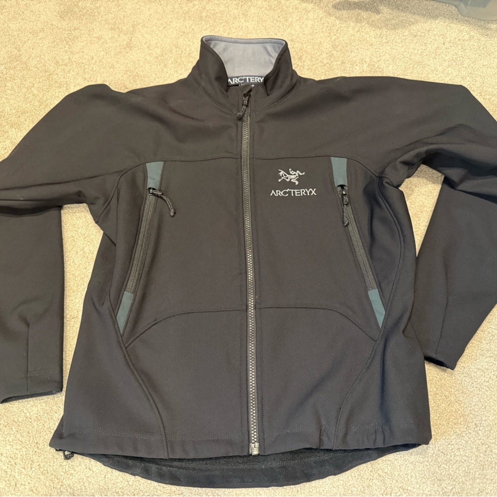 SOLD! Arc'teryx Gamma SV Polartec softshell Black and Gray Jacket sz Small